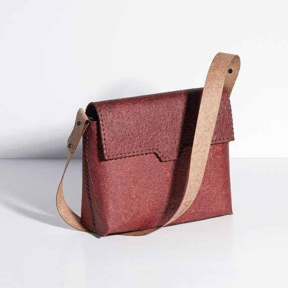 Aiya ayiA Benue Satchel RED with Tana wide strap - Picture 1 of 3